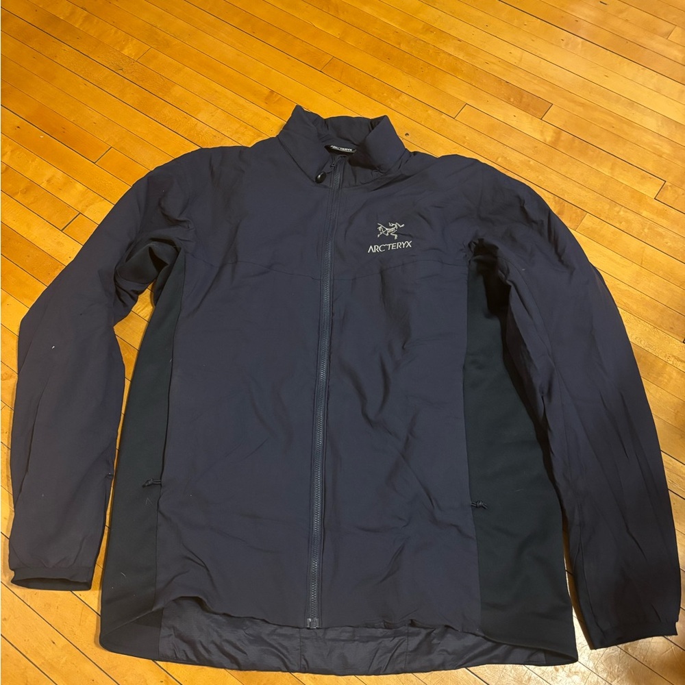 Arc'teryx Men's Dark Blue Performance Jacket